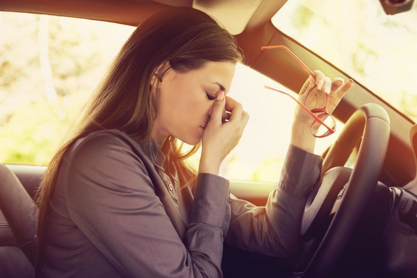 Shutterstock 641921188 woman driving fatigued
