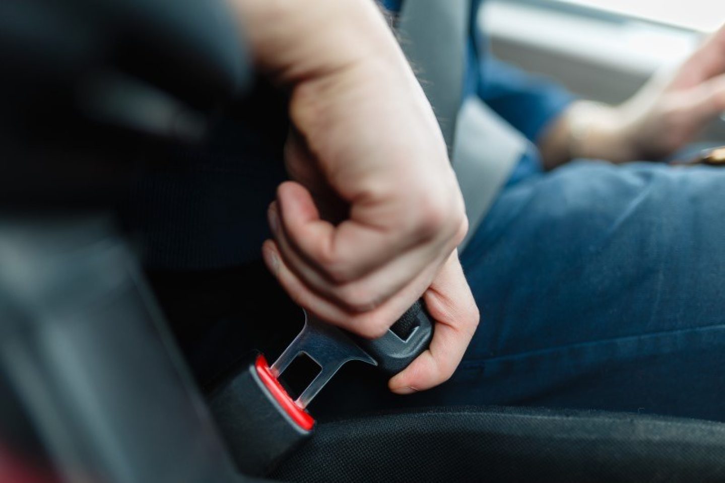 Shutterstock 1044016312 seat belt small